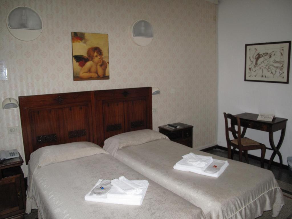 albergo Fiorentino Sansepolcro Habitación foto